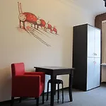 Wratislavia Хостел *